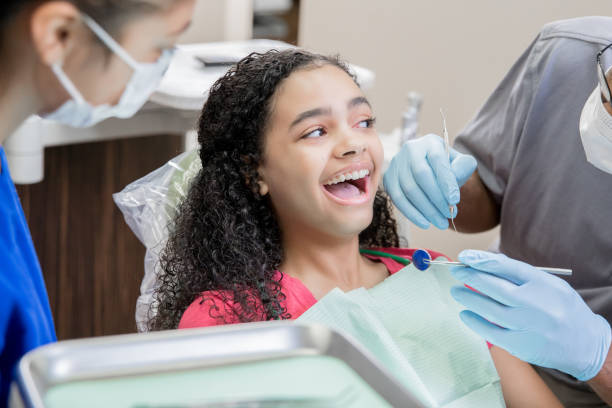 Best Emergency Tooth Extraction in North Pearsall, TX